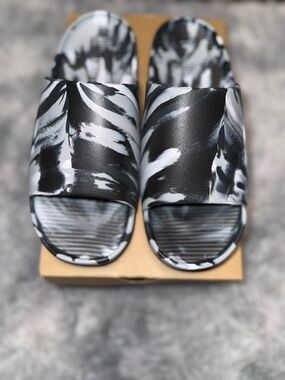 Nike Gray Marble Slide Sandals